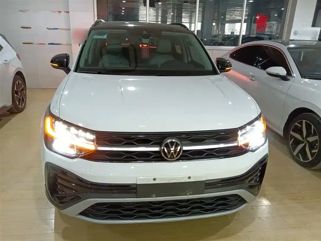 Volkswagen Tharu — фото 3