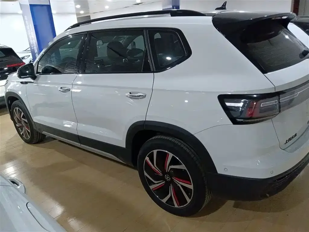 Volkswagen Tharu — фото 5