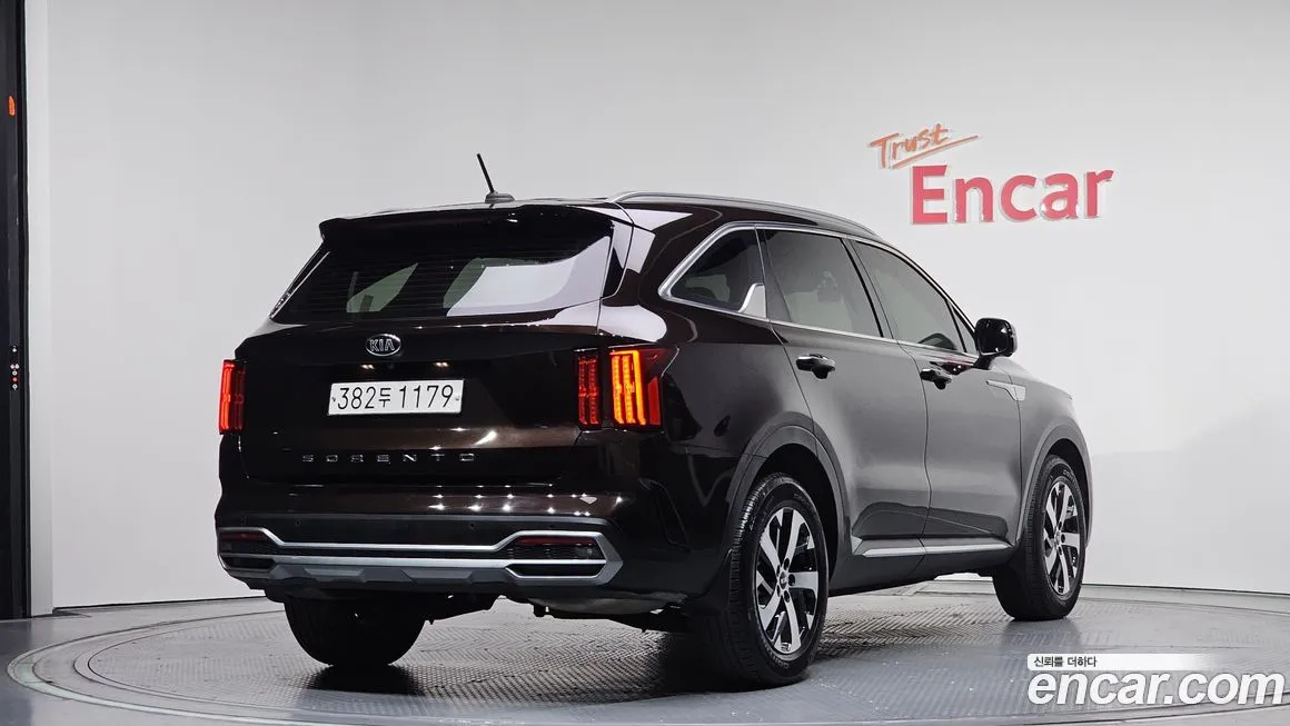 Kia Sorento — фото 5