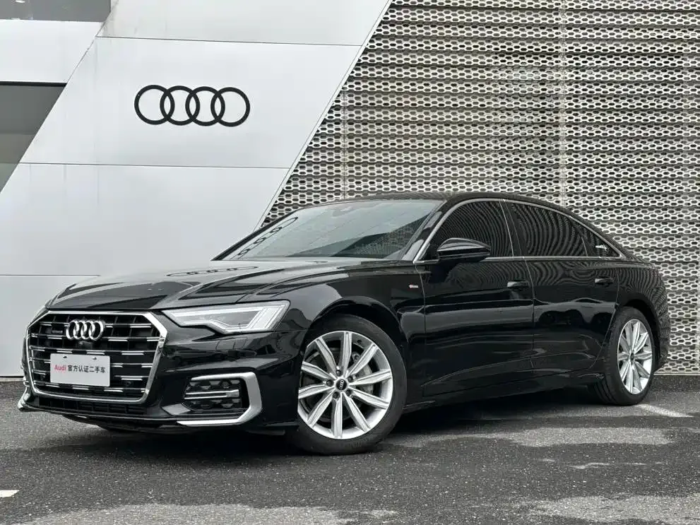 Audi A6L — фото 1