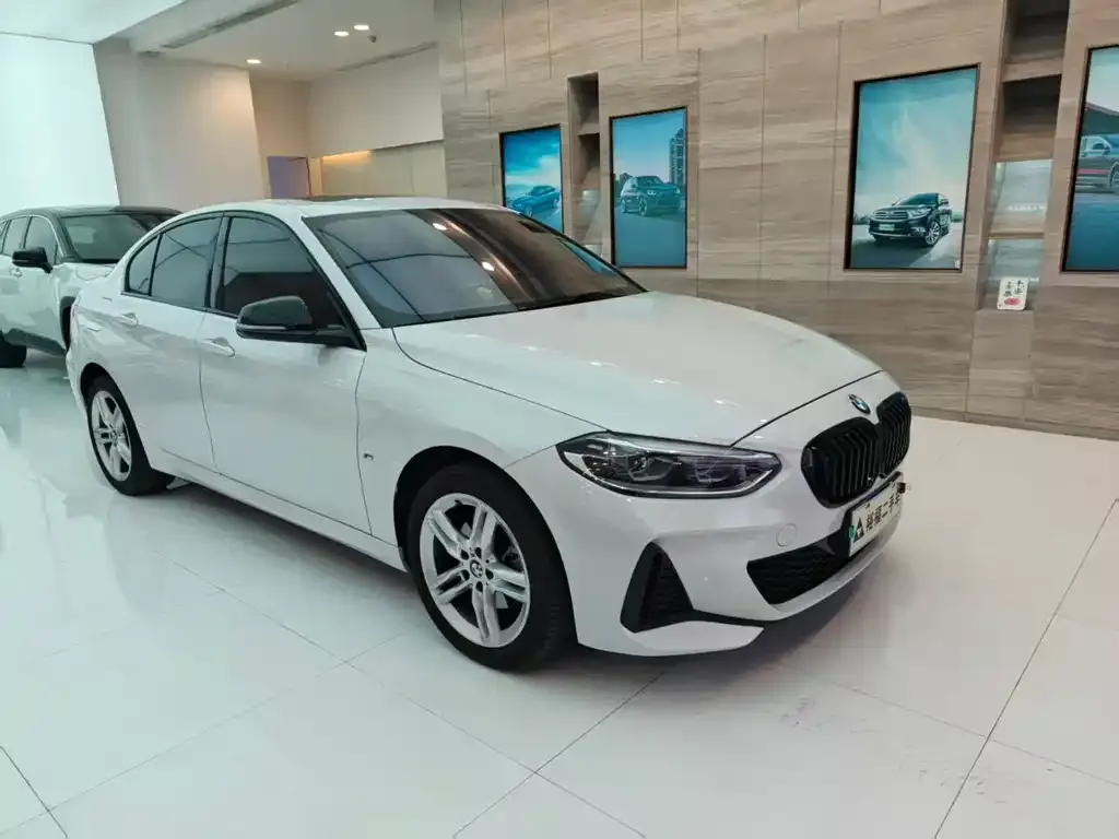 BMW 1 Series — фото 1