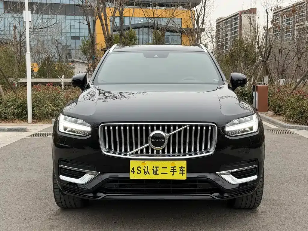 Volvo XC90 — фото 9