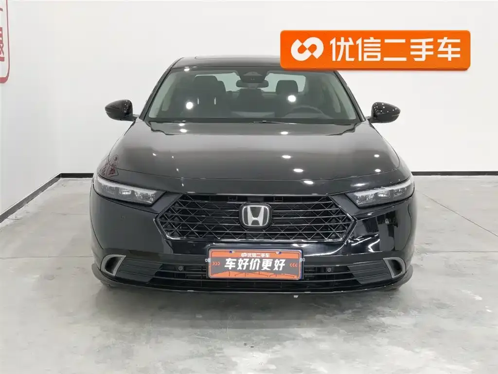 Honda Accord — фото 1