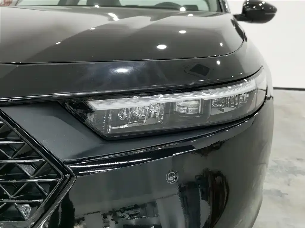 Honda Accord — фото 7