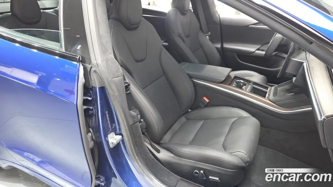 Tesla Model S — фото 10