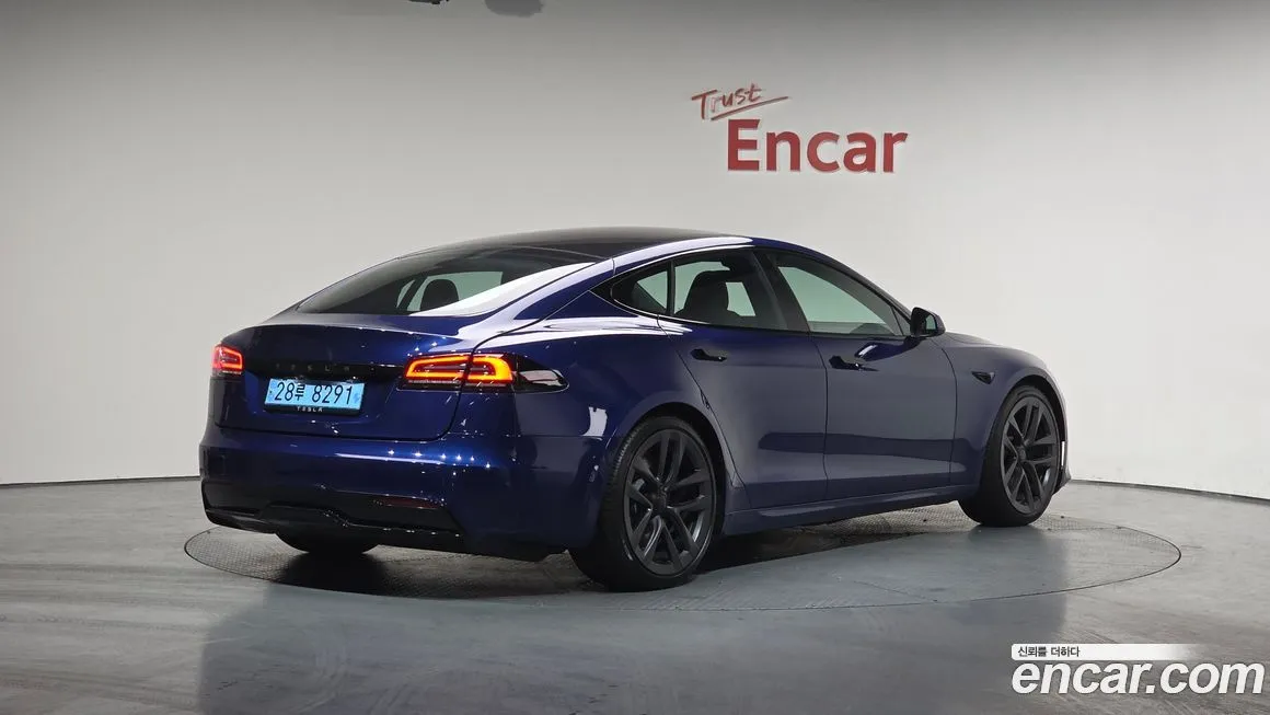 Tesla Model S — фото 2
