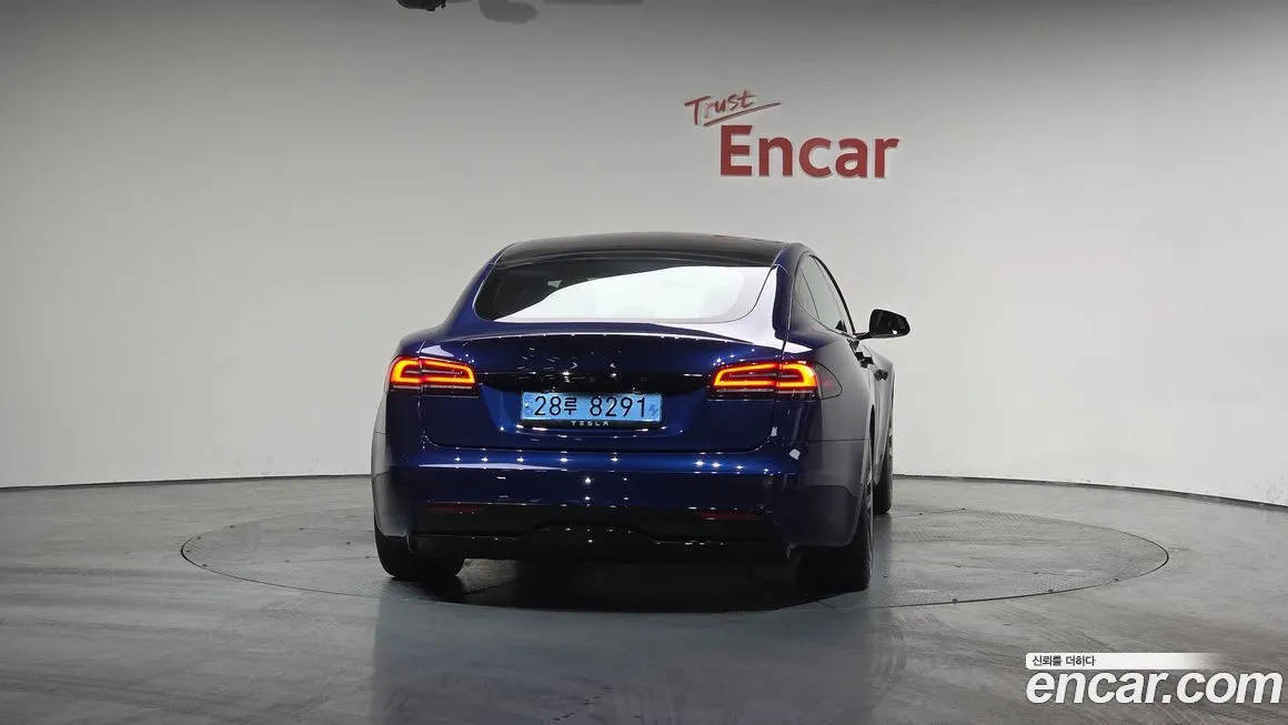 Tesla Model S — фото 6