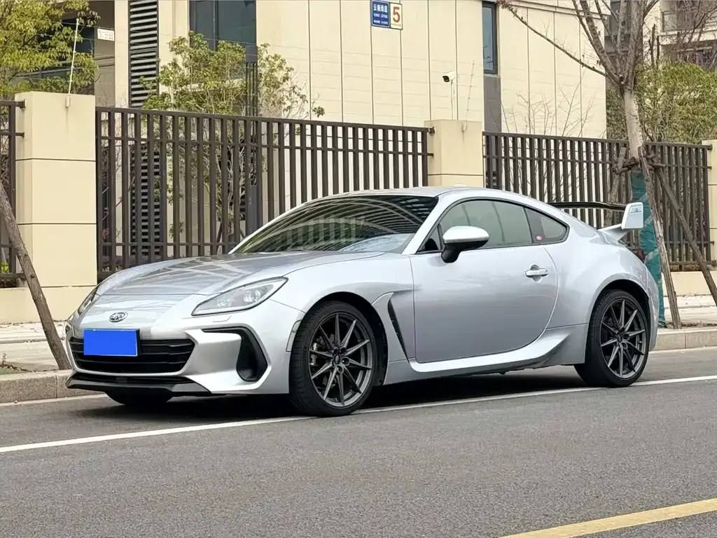Subaru BRZ — фото 1