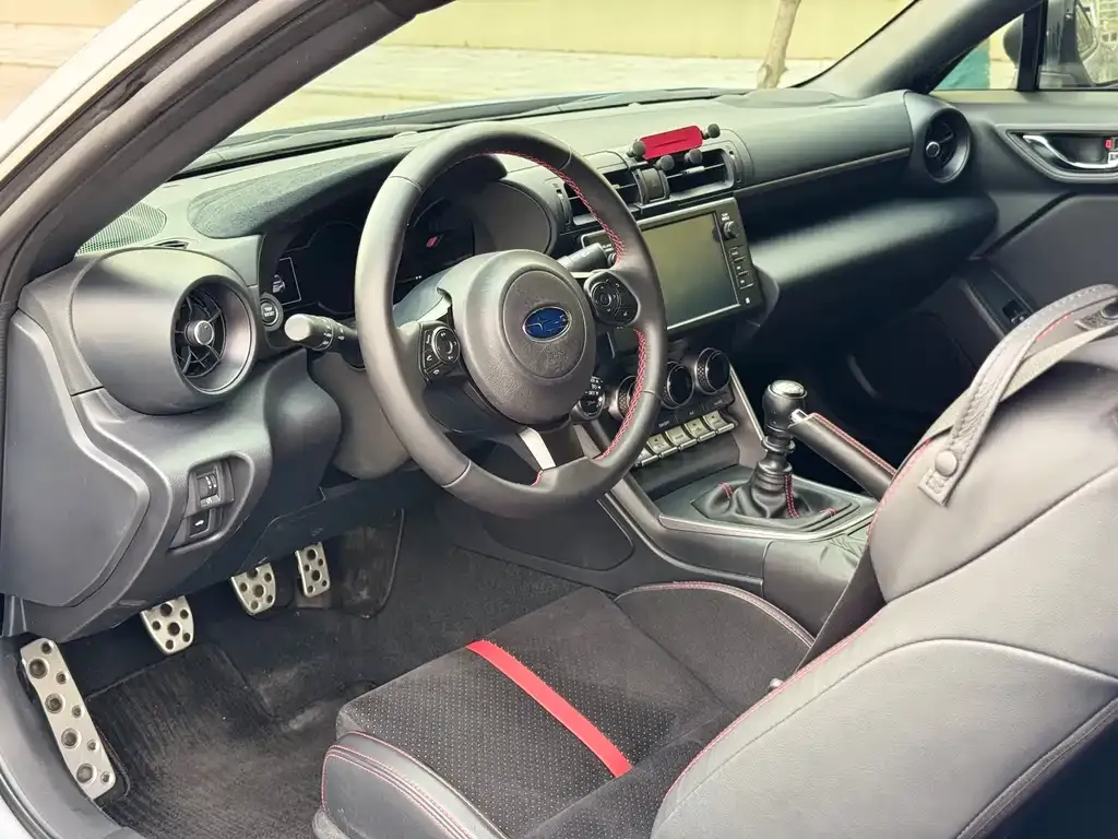 Subaru BRZ — фото 4