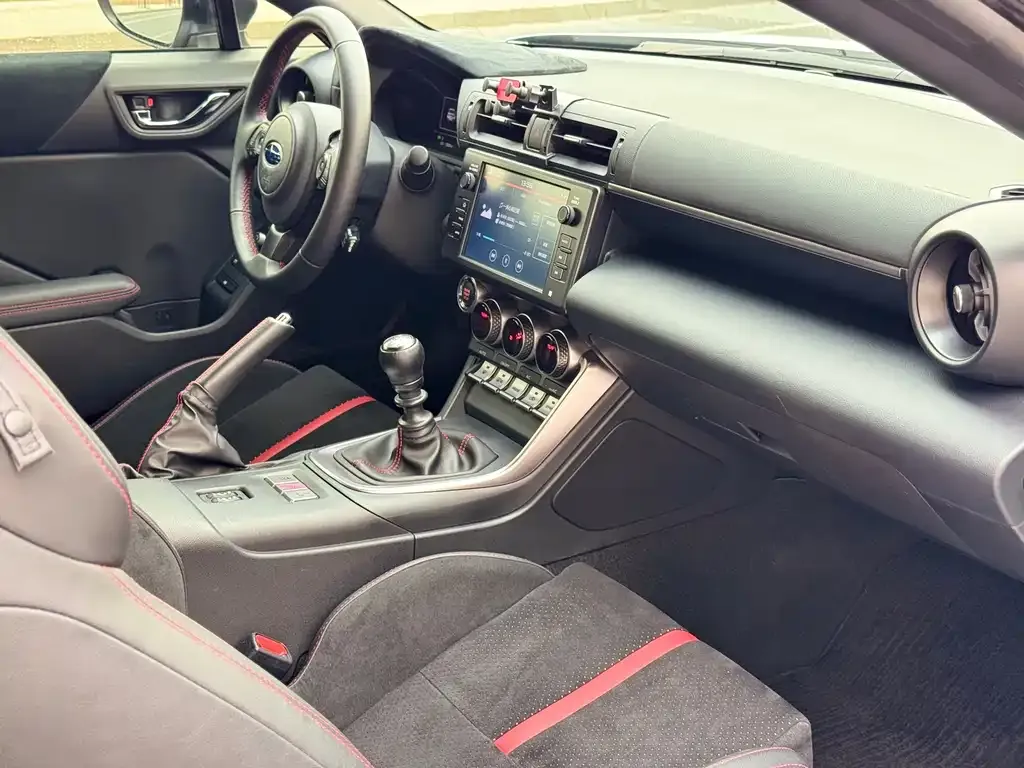 Subaru BRZ — фото 3