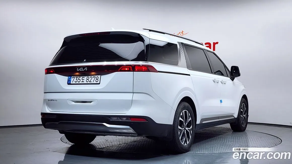 Kia Carnival — фото 3