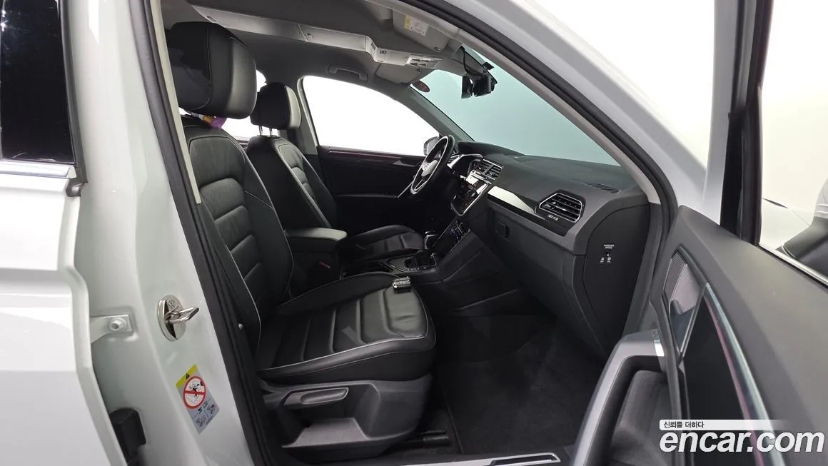 Volkswagen Tiguan — фото 7