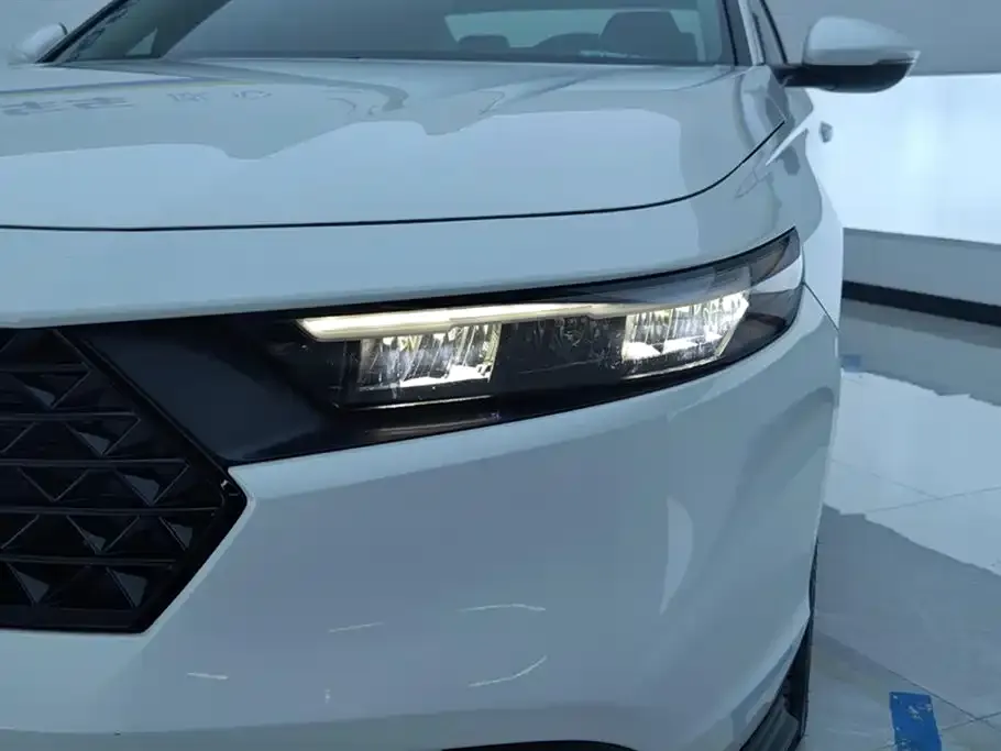 Honda Accord — фото 6