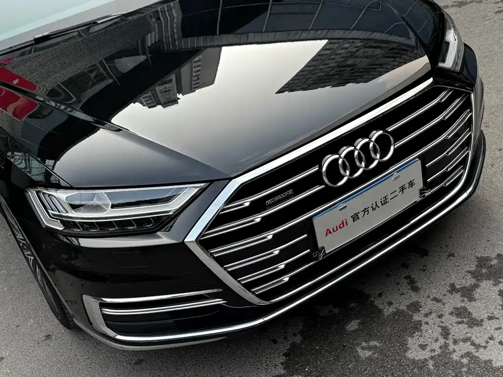 Audi A8 — фото 8