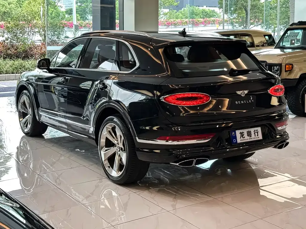 Bentley Bentayga — фото 5