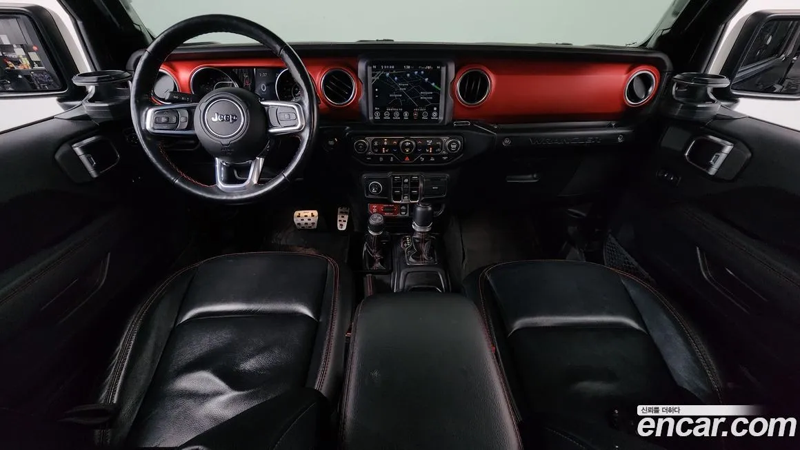 Jeep Wrangler — фото 8