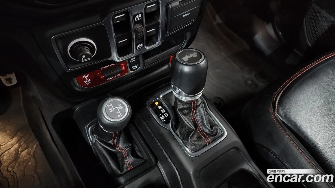 Jeep Wrangler — фото 3