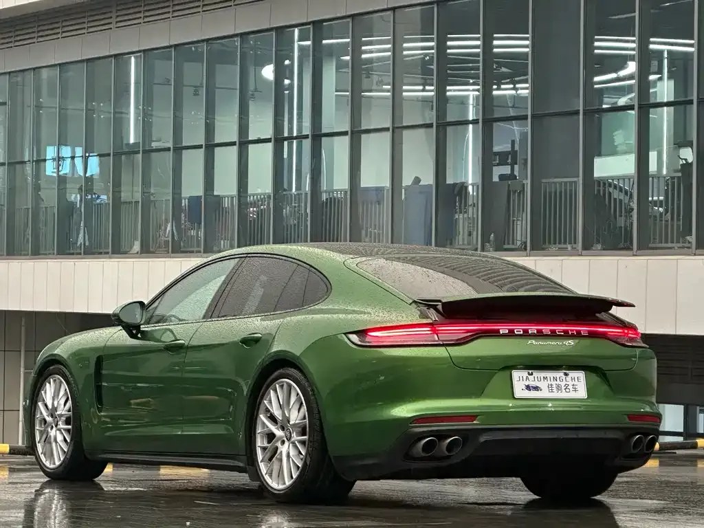 Porsche Panamera — фото 10