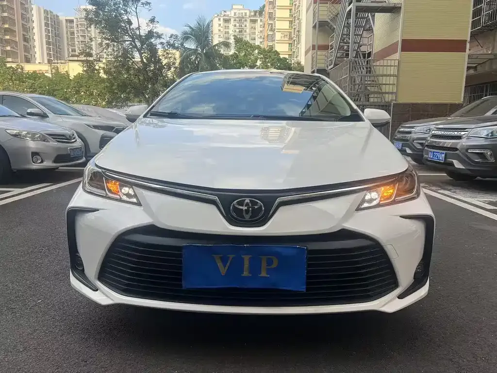 Toyota Corolla — фото 2