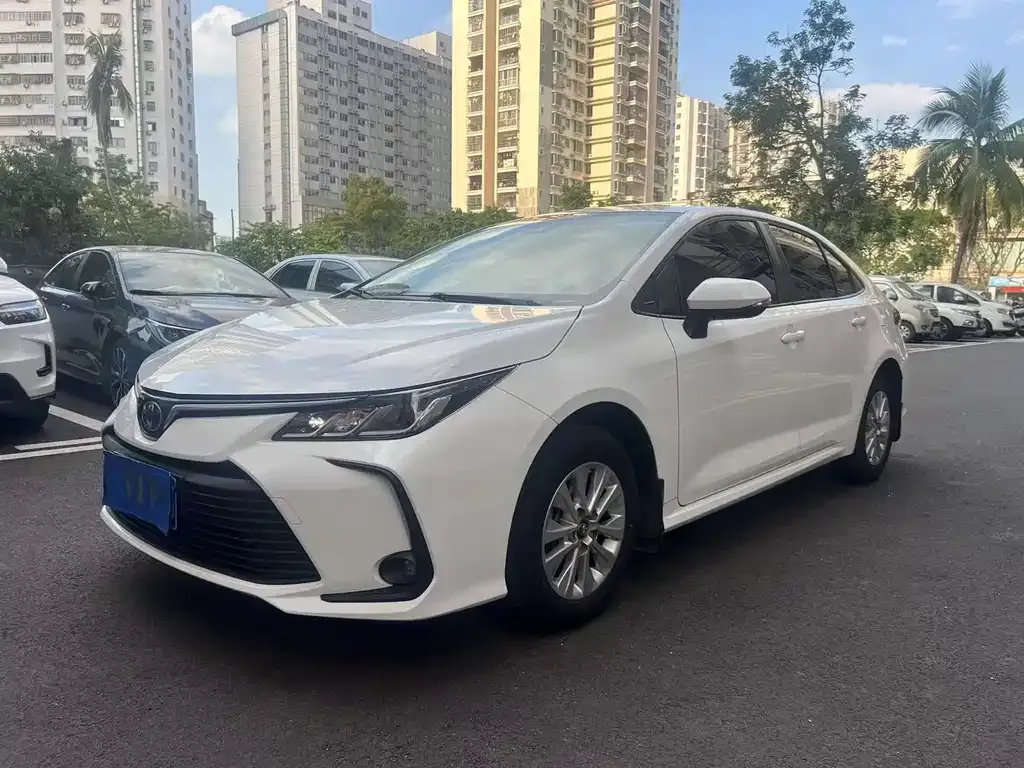 Toyota Corolla — фото 3