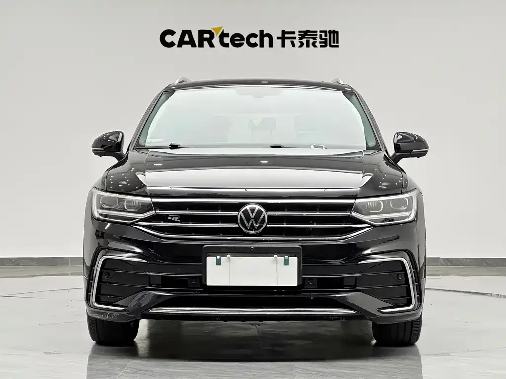 Volkswagen Tiguan L — фото 2