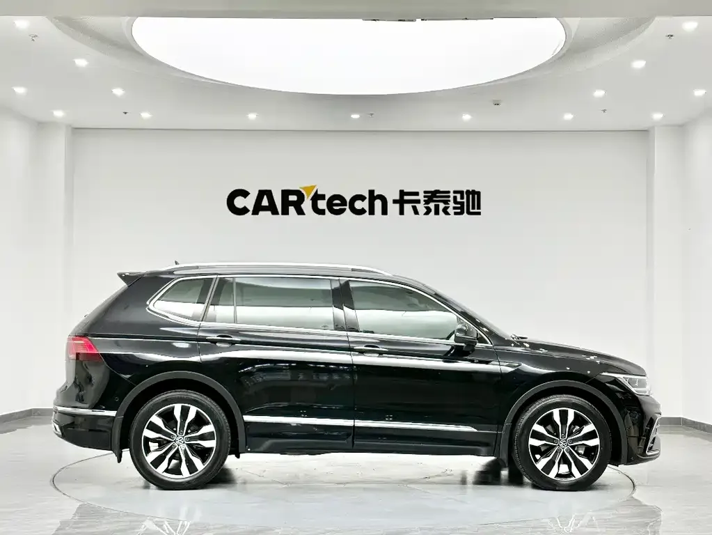 Volkswagen Tiguan L — фото 4