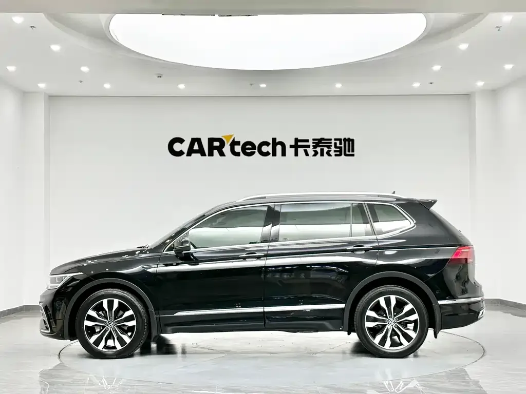 Volkswagen Tiguan L — фото 5