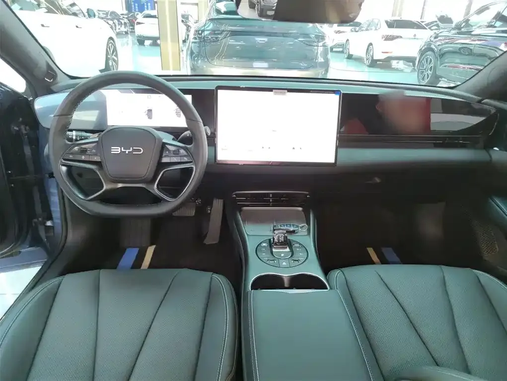 BYD Seal — фото 10