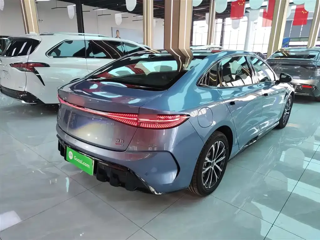 BYD Seal — фото 8