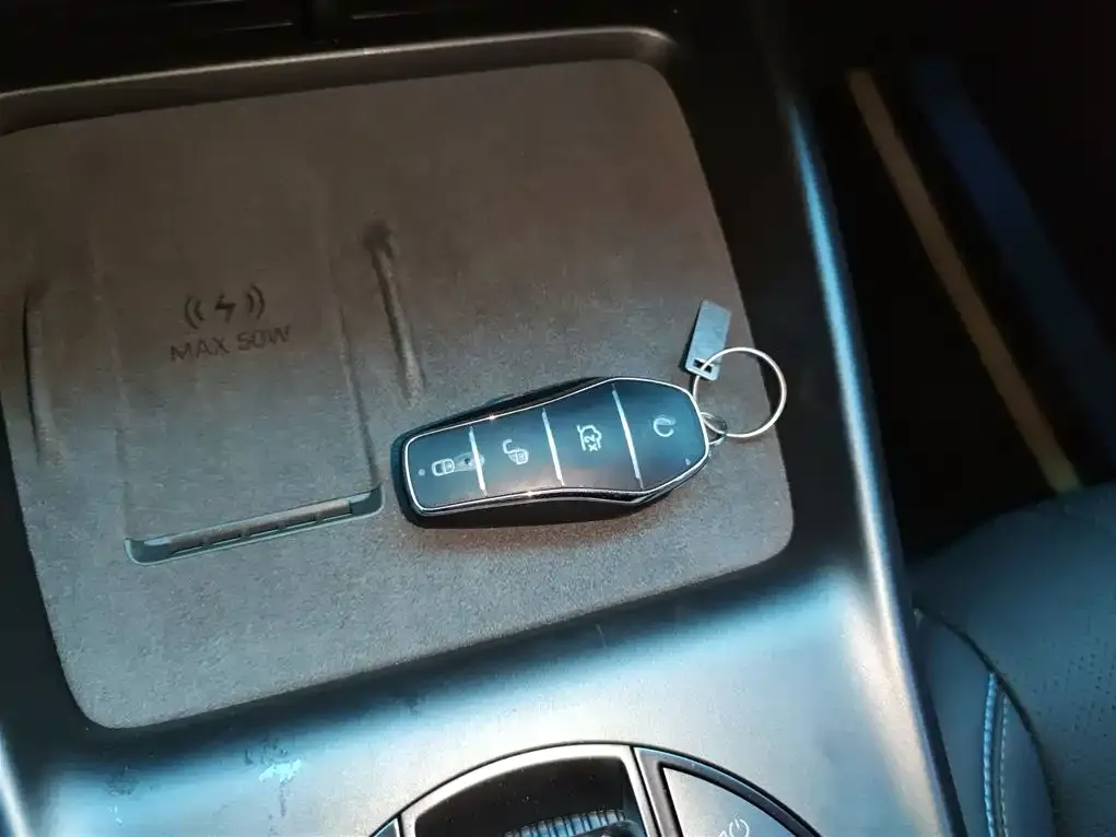 BYD Seal — фото 2