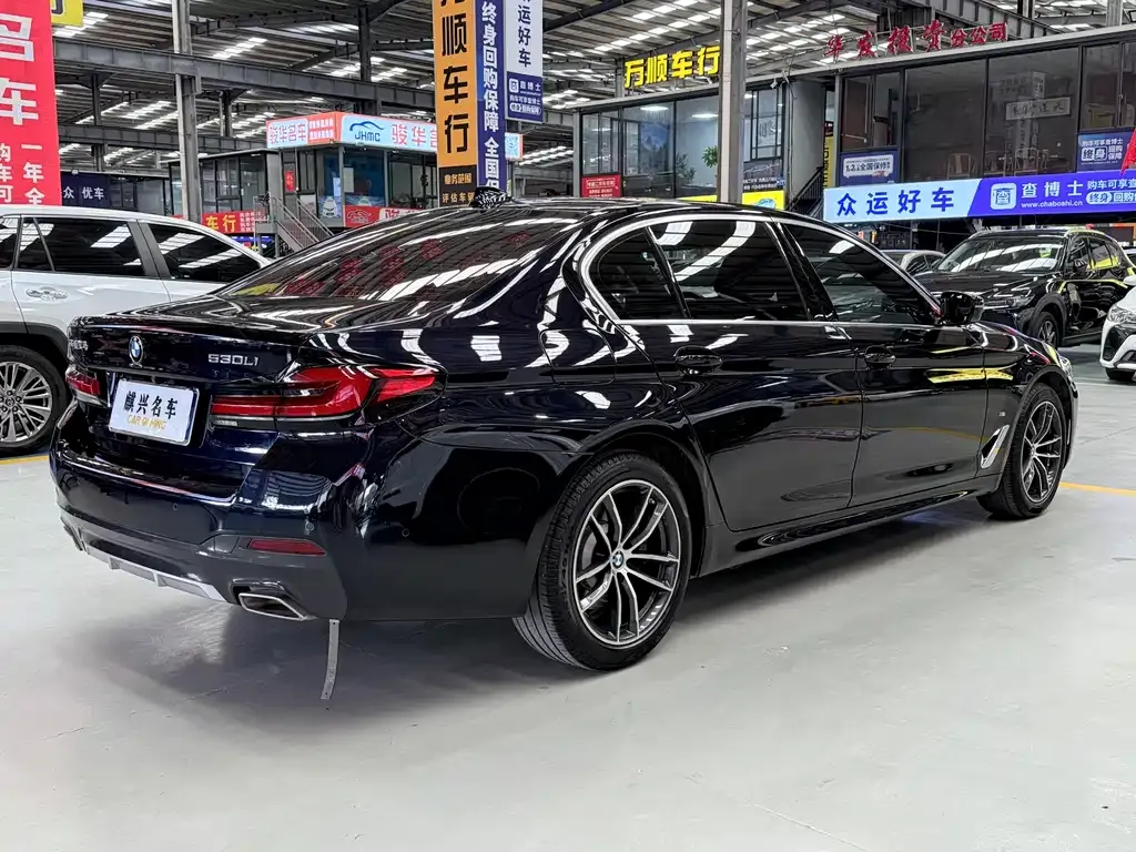 BMW 5 Series — фото 10