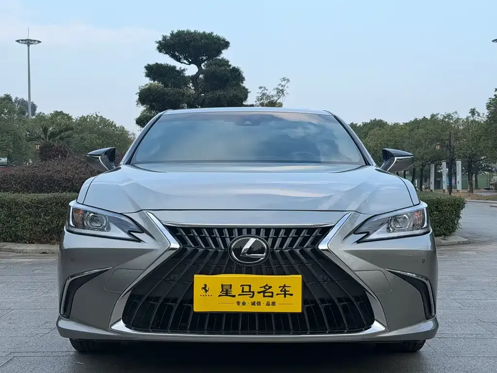 Lexus ES — фото 2