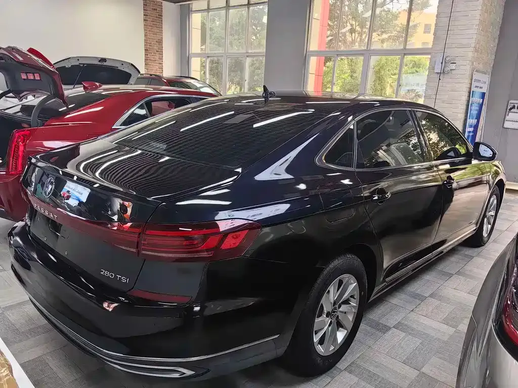 Volkswagen Passat — фото 9