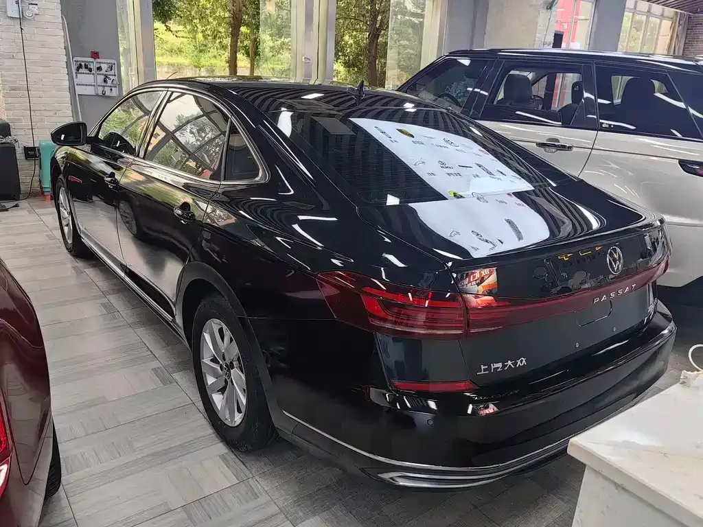 Volkswagen Passat — фото 5