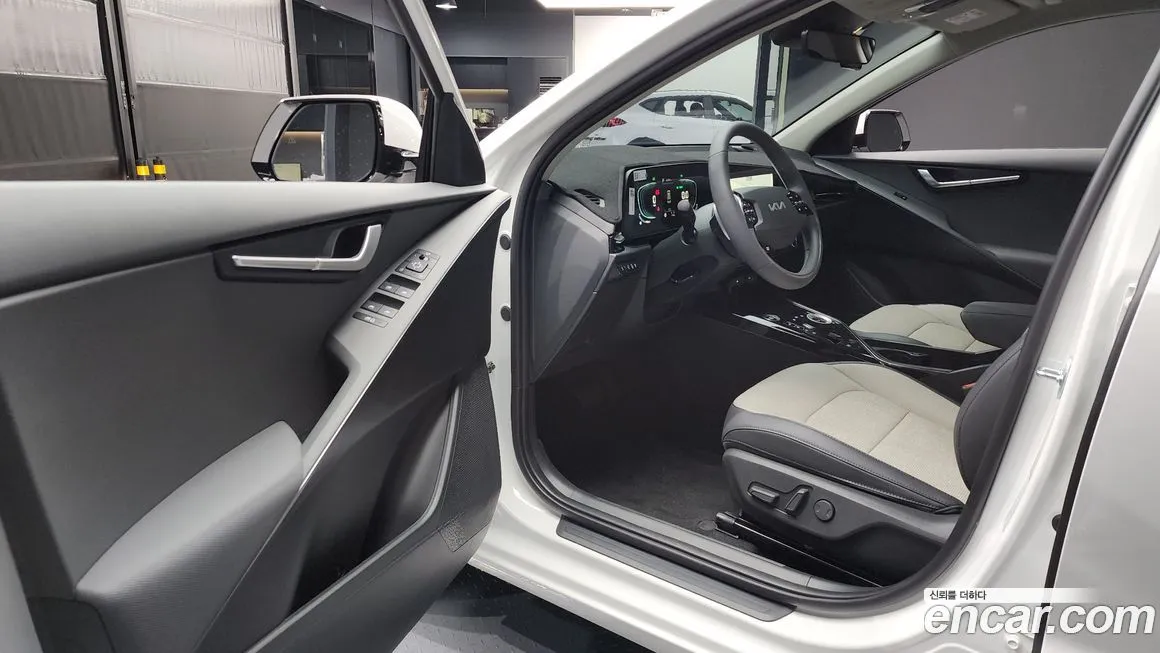 Kia Niro — фото 10