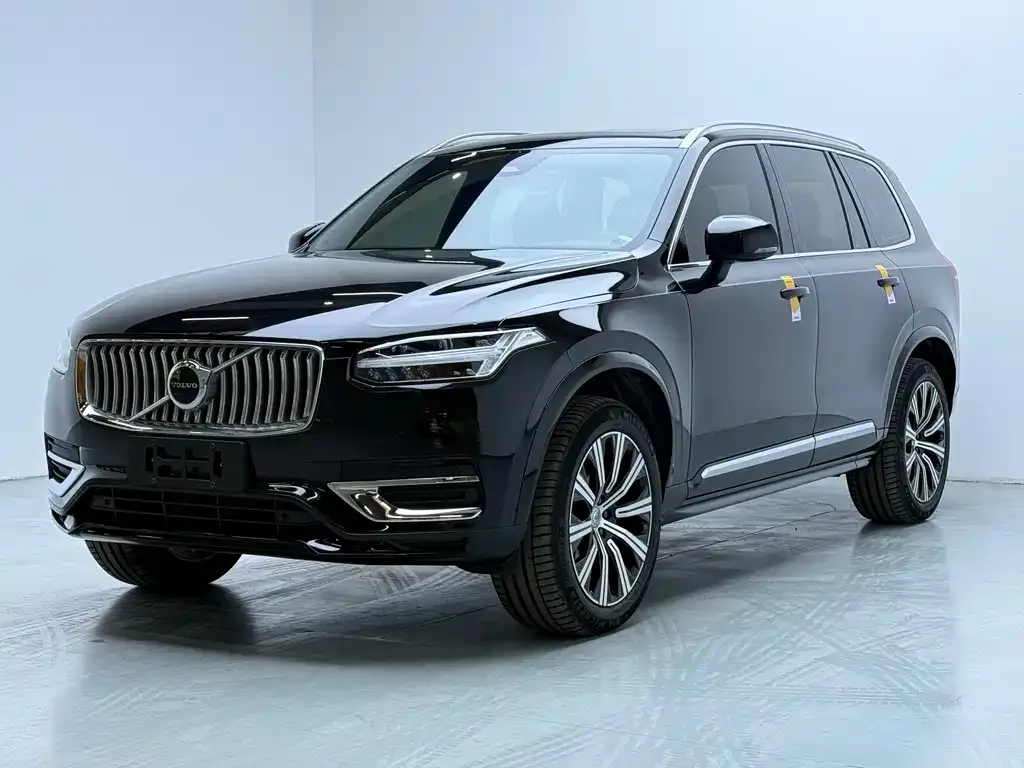 Volvo XC90 — фото 1