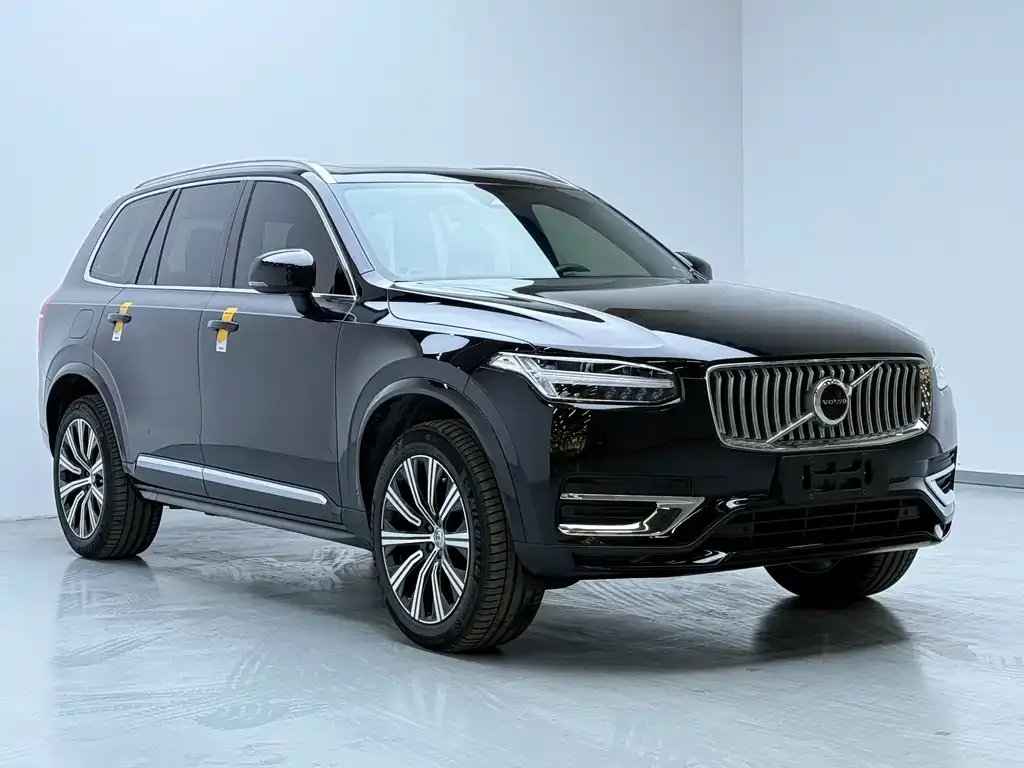 Volvo XC90 — фото 8