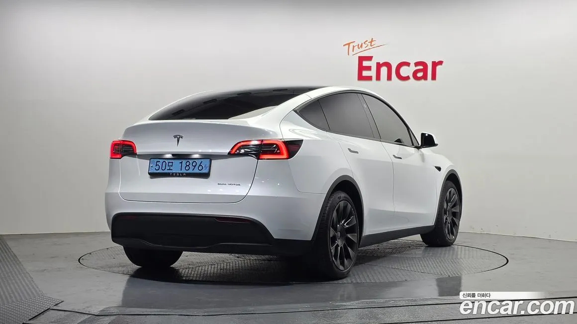 Tesla Model Y — фото 2