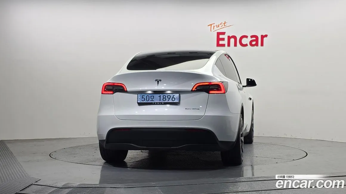 Tesla Model Y — фото 4