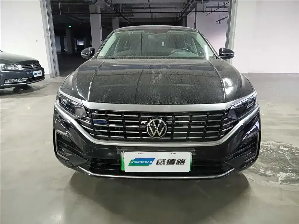Volkswagen Passat New Energy — фото 10