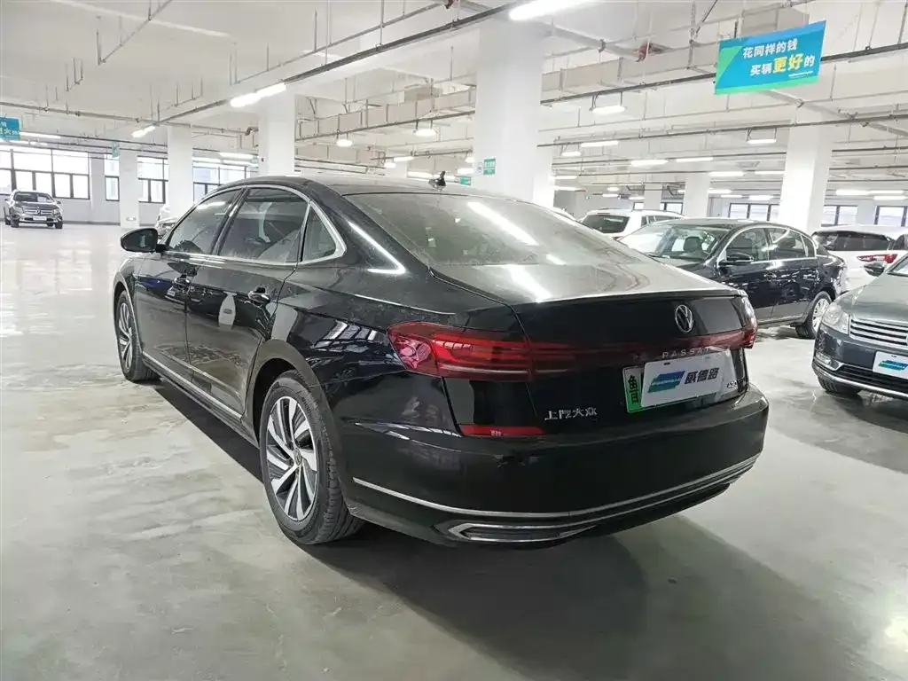 Volkswagen Passat New Energy — фото 7