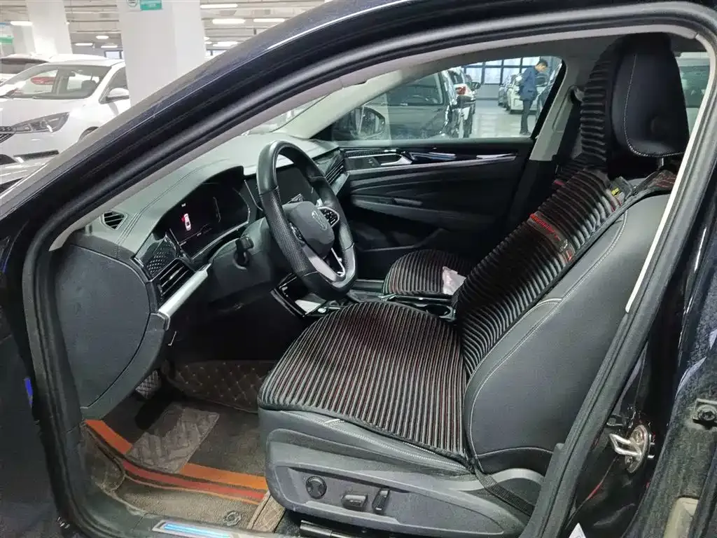 Volkswagen Passat New Energy — фото 6