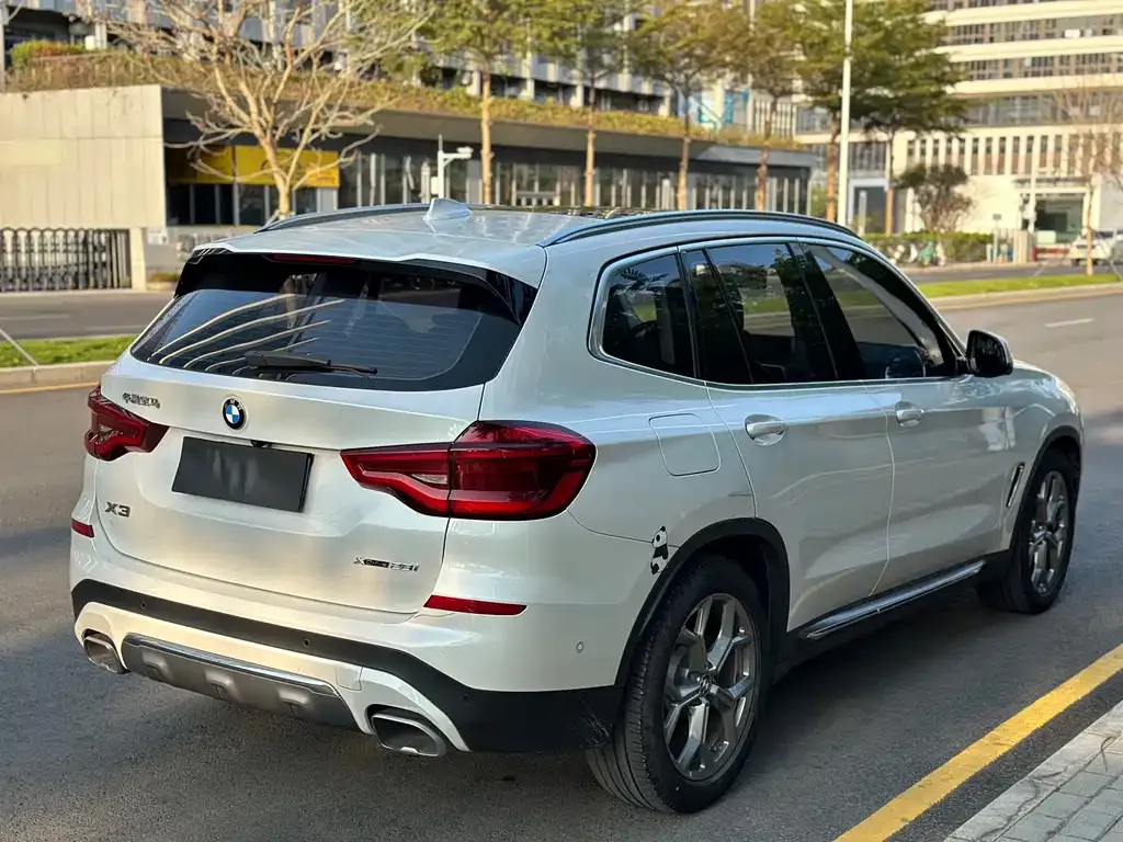 BMW X3 — фото 8