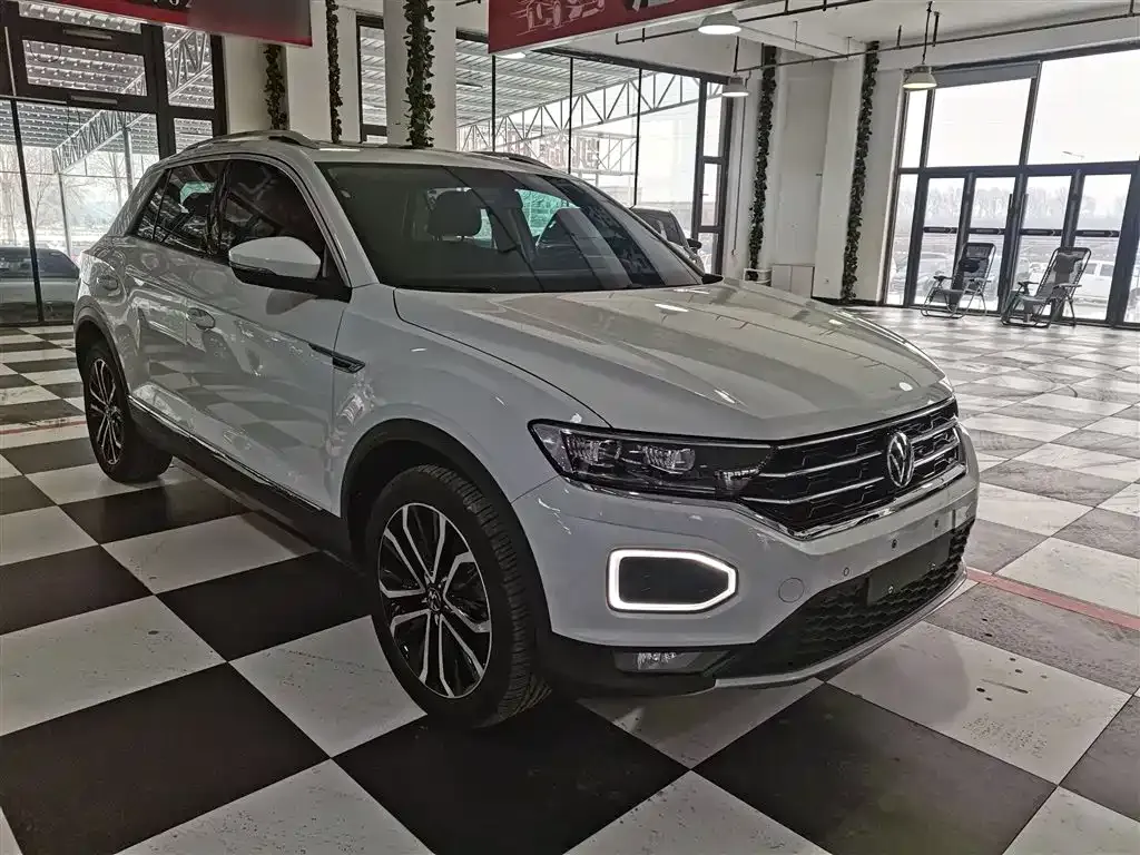 Volkswagen T-Roc — фото 5