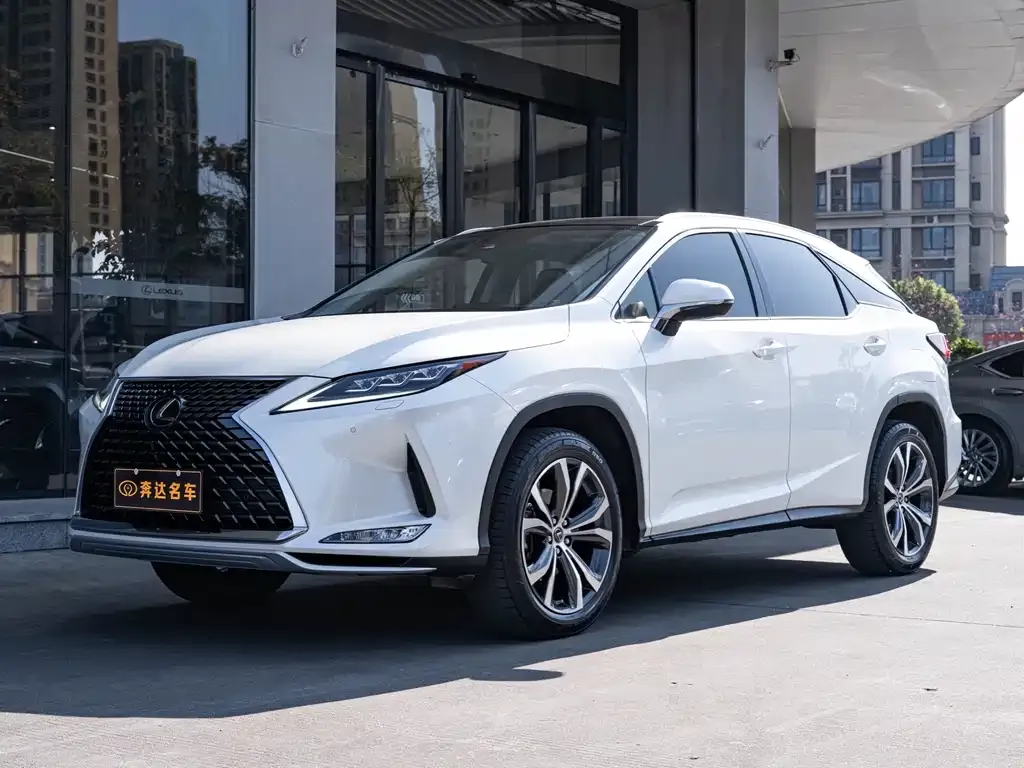 Lexus RX — фото 1