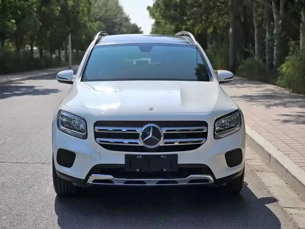 Mercedes-Benz GLB — фото 2