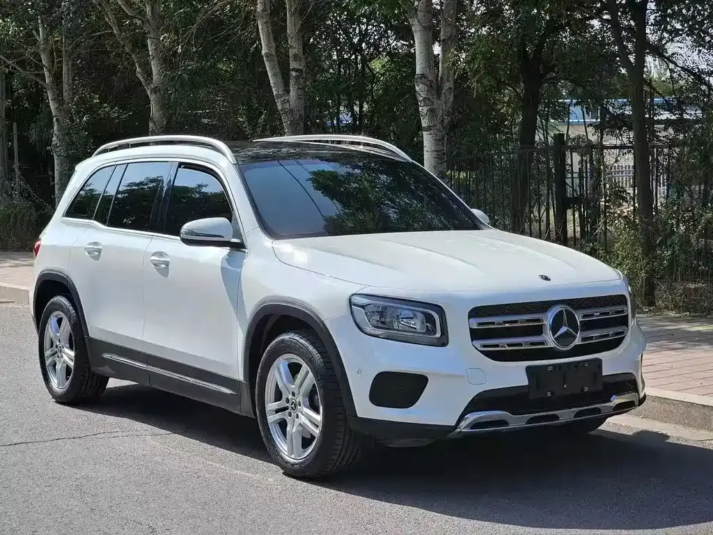 Mercedes-Benz GLB — фото 3
