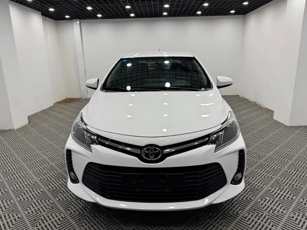 Toyota Vios — фото 2