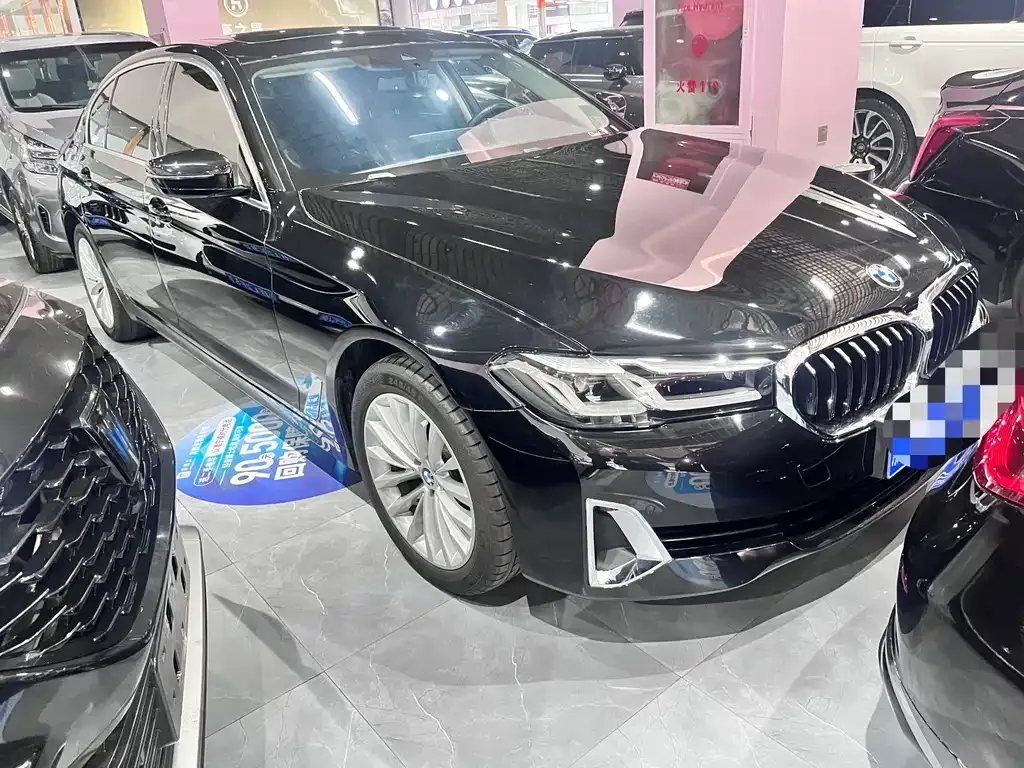 BMW 5 Series — фото 10