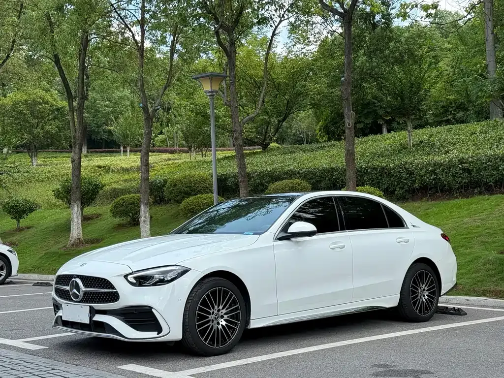 Mercedes-Benz C-Class — фото 1